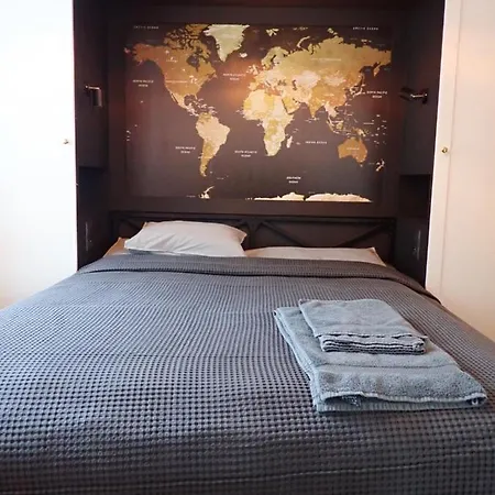 Apartment Chocimska Warsaw